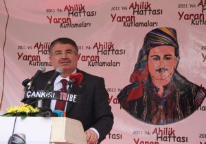 Bölücülere tokat gibi karşılık